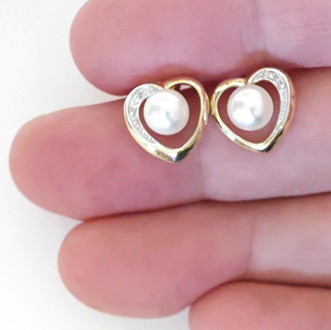 9ct Fresh Water Pearl Diamond Heart Earrings Gold Studs Natural Gemstones