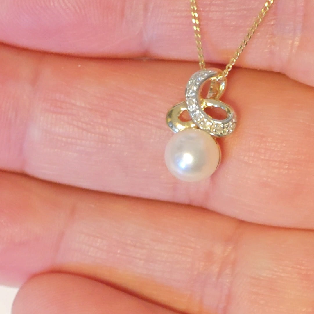 9ct Pearl Diamond Necklace Yellow Gold White Round Natural Gemstone