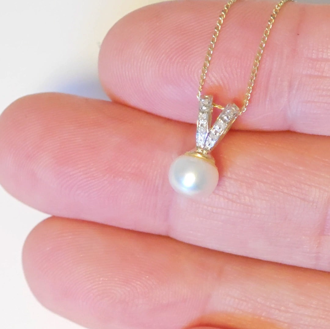 9ct Pearl Diamond Necklace Yellow Gold White Round Natural Gemstone