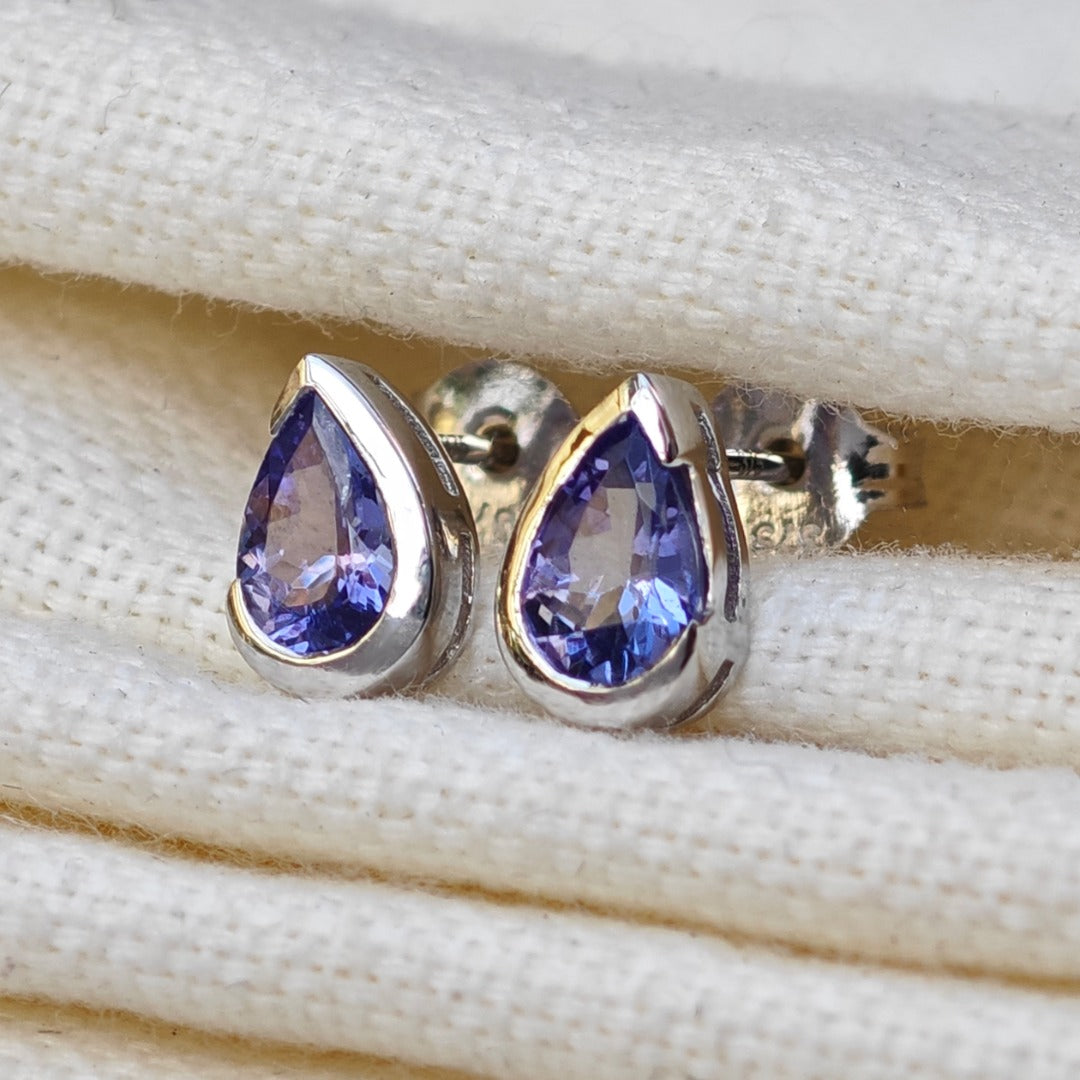 18ct Tanzanite Stud Earrings White Gold Natural Blue Gemstones