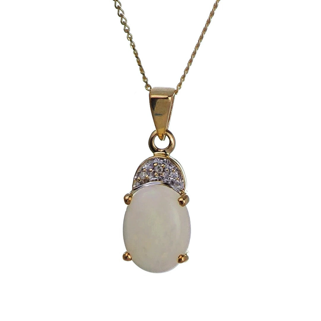 9ct Opal Necklace Yellow Gold 1.02ct White Oval Natural Gemstone