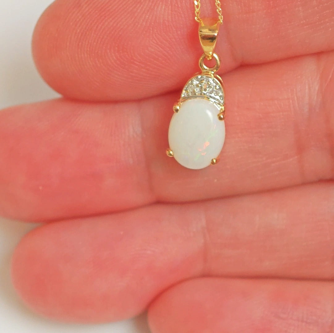 9ct Opal Necklace Yellow Gold 1.02ct White Oval Natural Gemstone