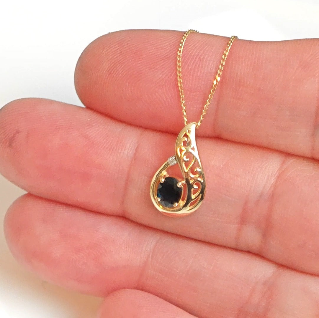 9ct Sapphire Necklace Yellow Gold 0.48ct Blue Oval Natural Gemstone