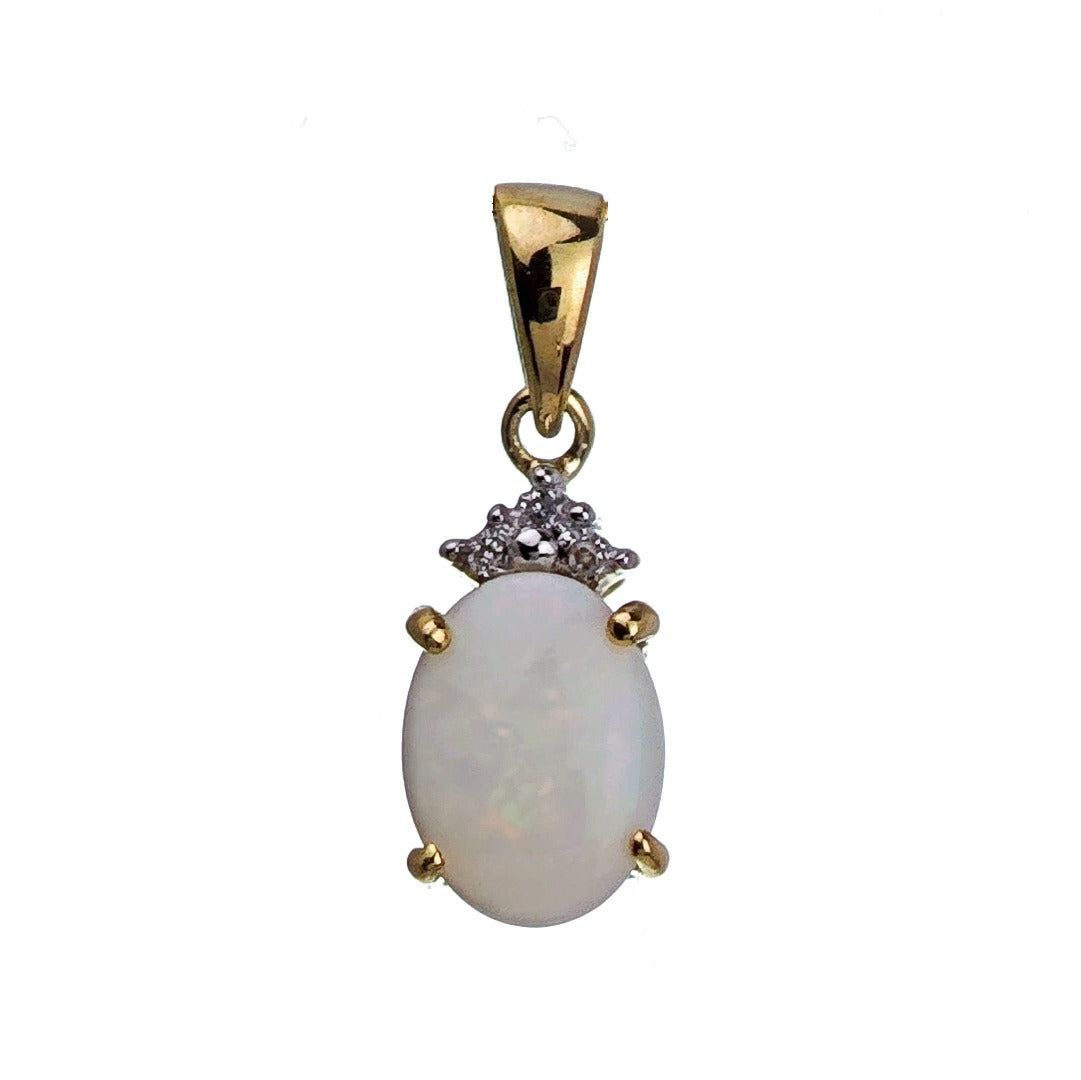 9ct Opal Necklace Yellow Gold 0.66ct White Oval Natural Gemstone