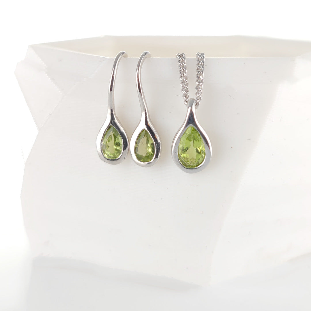 Peridot Necklace Earring Set 1ct Pear Pendant