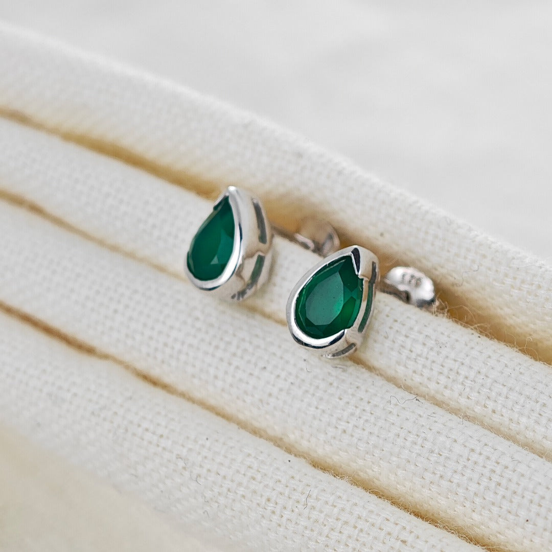 Onyx Green Earrings Sterling Silver Studs Infinity Loop