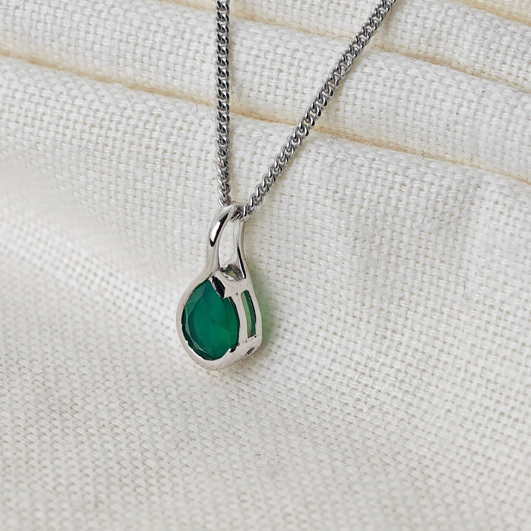 Elegant Natural Green Indian Onyx Pear Pendant