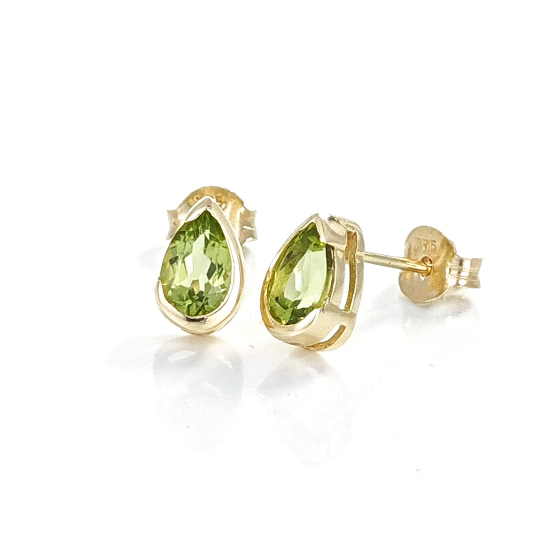 9ct Gold Peridot Earrings Green Studs Solitaire