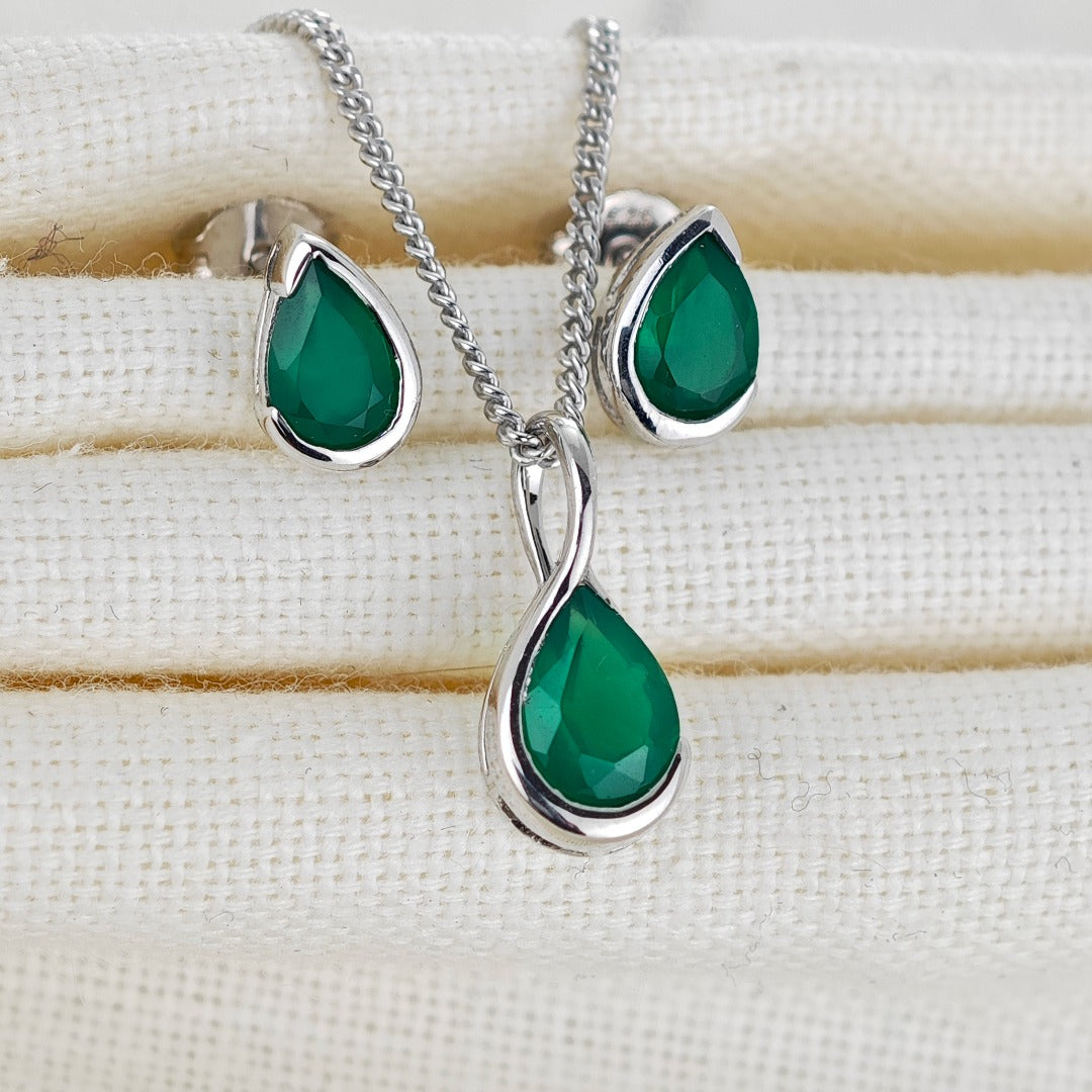 Elegant Green Onyx Pear Pendant and Earring Set