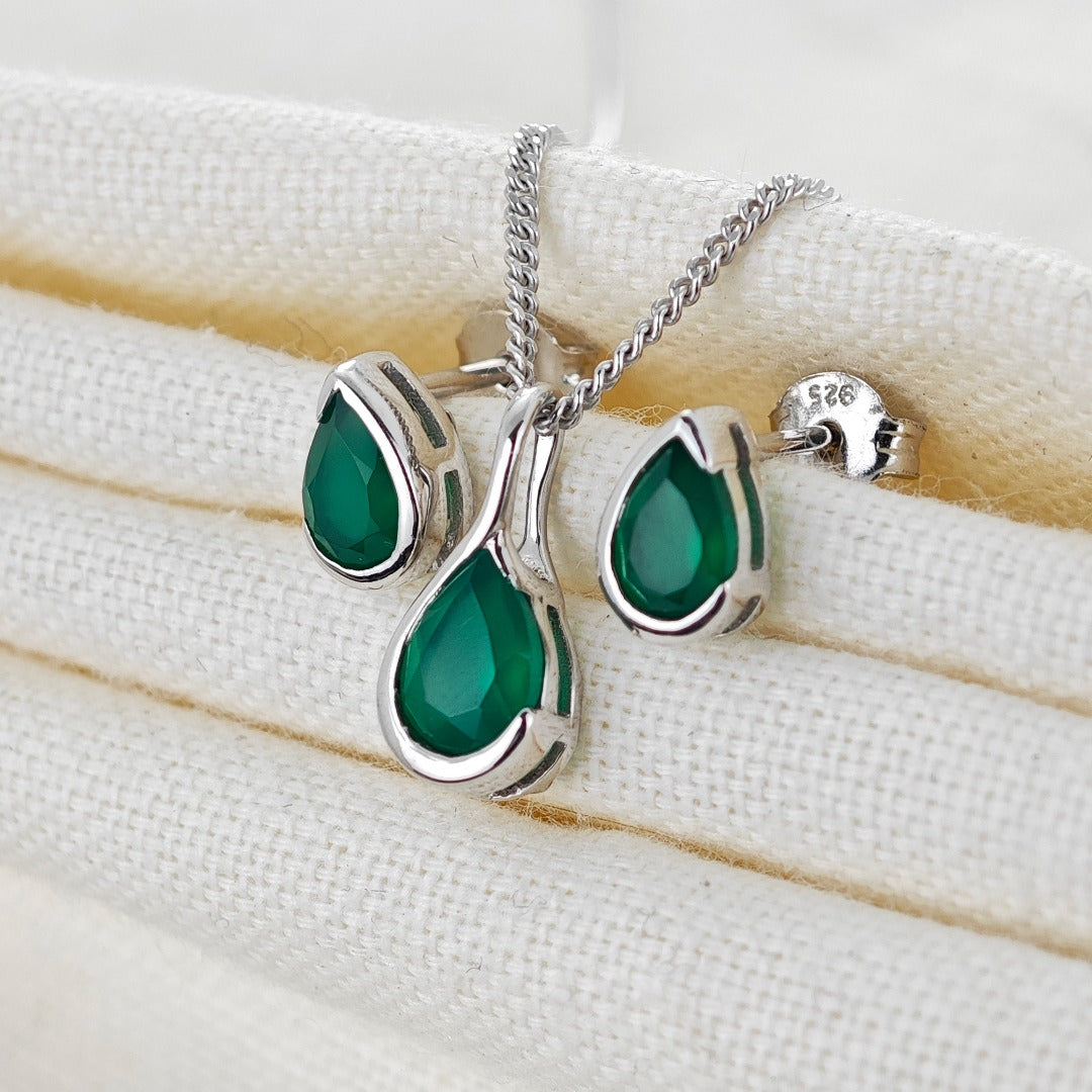 Elegant Green Onyx Pear Pendant and Earring Set