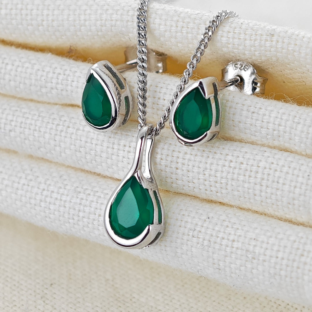 Elegant Green Onyx Pear Pendant and Earring Set