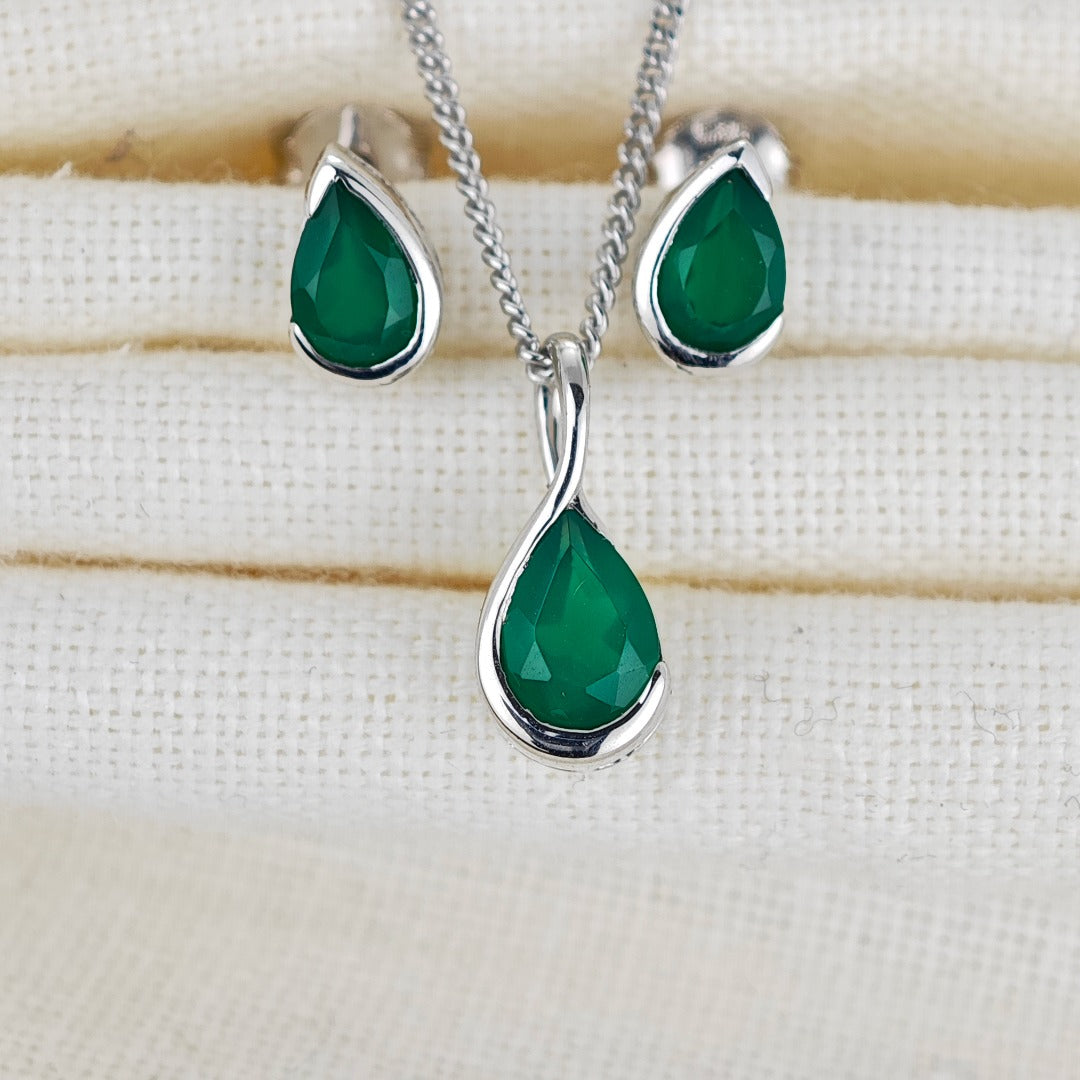 Elegant Green Onyx Pear Pendant and Earring Set