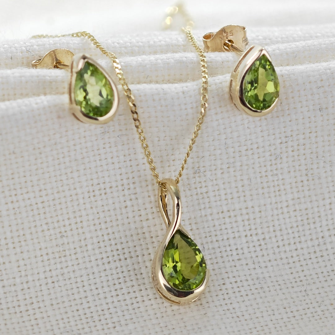 9ct Gold Peridot Set Earrings Pendant Green Pear Solitaire