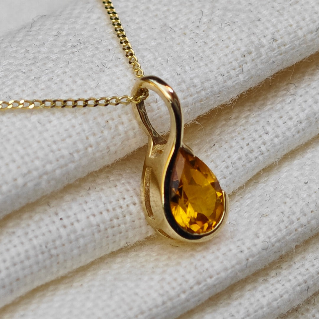 Citrine Pendant 9ct Yellow Gold Infinity Loop