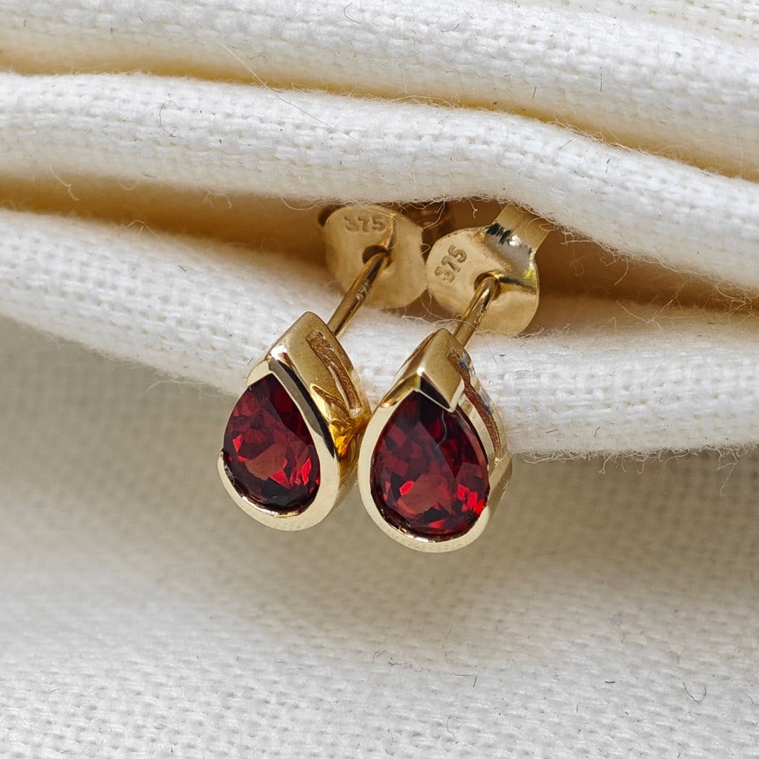 9ct Yellow Gold Garnet Earrings Red Natural Gemstone Studs