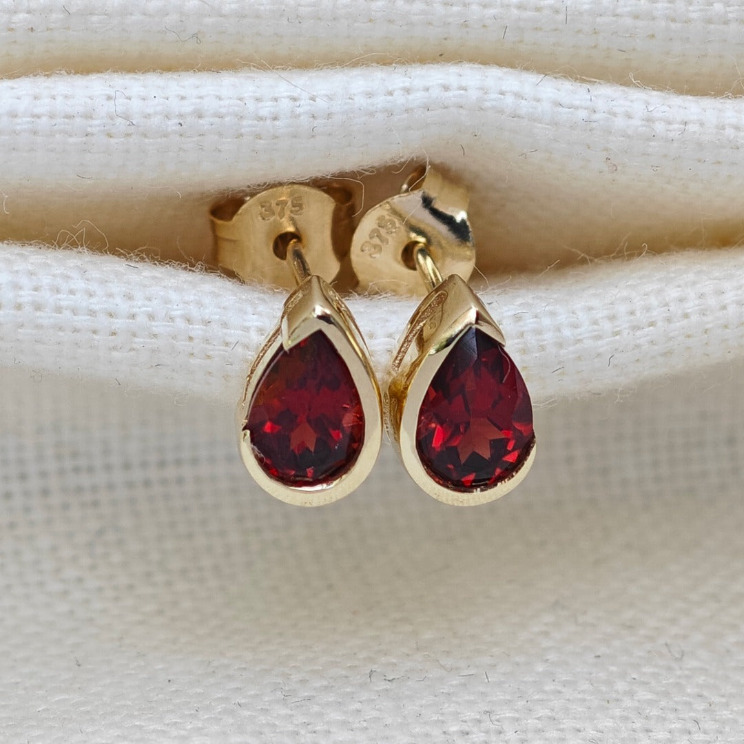 9ct Yellow Gold Garnet Earrings Red Natural Gemstone Studs