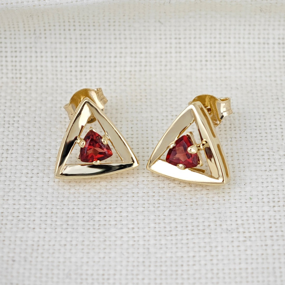 Garnet Earrings 9ct Yellow Gold Studs Studs Trillion