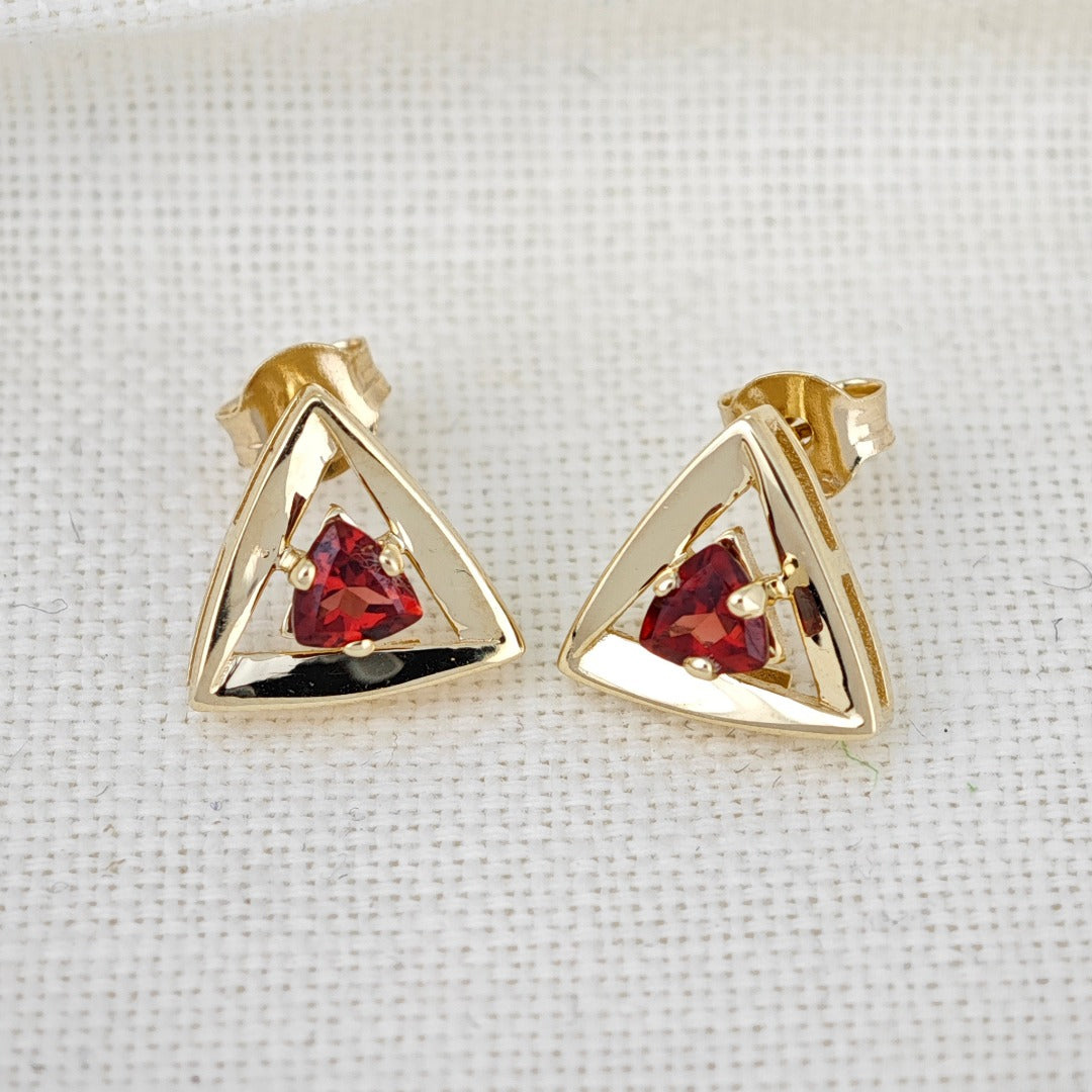 Garnet Earrings 9ct Yellow Gold Studs Studs Trillion