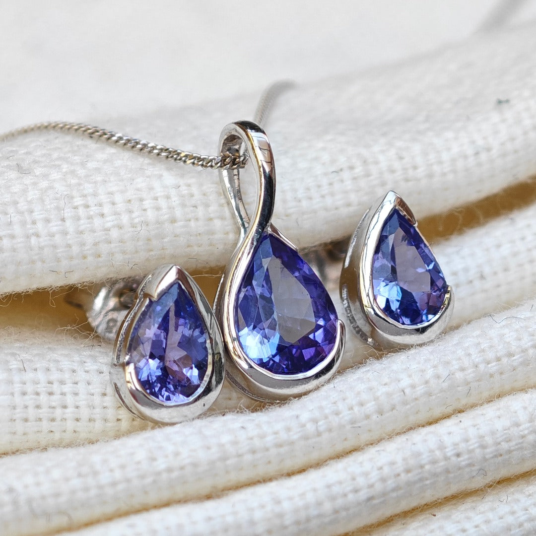 9ct White Gold Tanzanite Set Pendant Earrings Natural Blue Gemstones