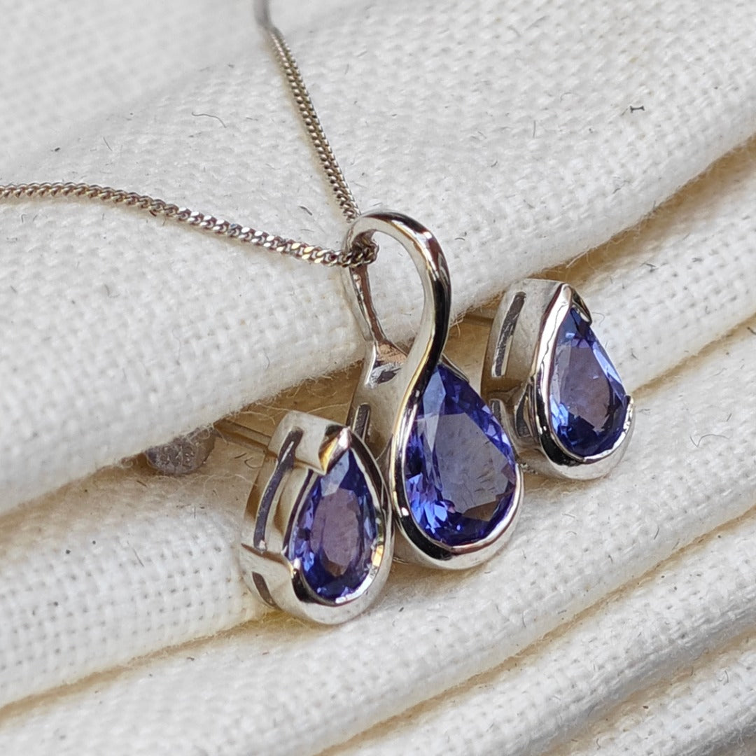 9ct White Gold Tanzanite Set Pendant Earrings Natural Blue Gemstones