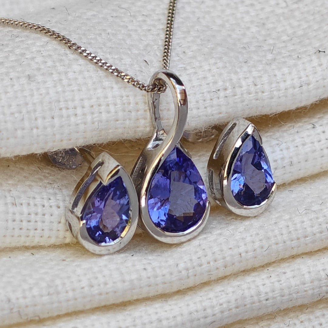 9ct White Gold Tanzanite Set Pendant Earrings Natural Blue Gemstones