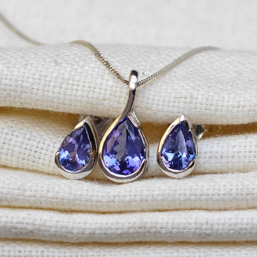 9ct White Gold Tanzanite Set Pendant Earrings Natural Blue Gemstones