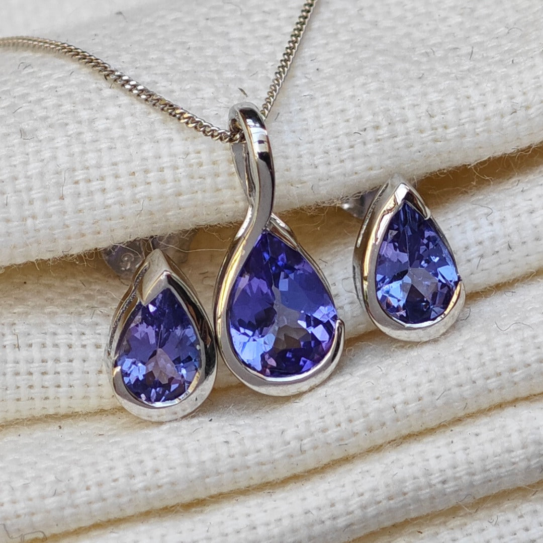 9ct White Gold Tanzanite Set Pendant Earrings Natural Blue Gemstones