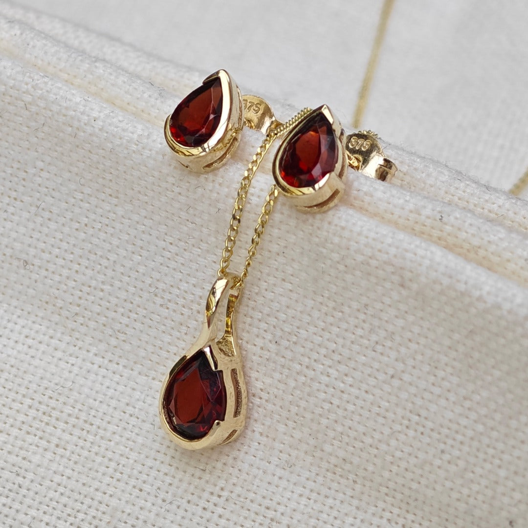 9ct Gold Garnet Set Pendant Earrings Natural Red Gemstones