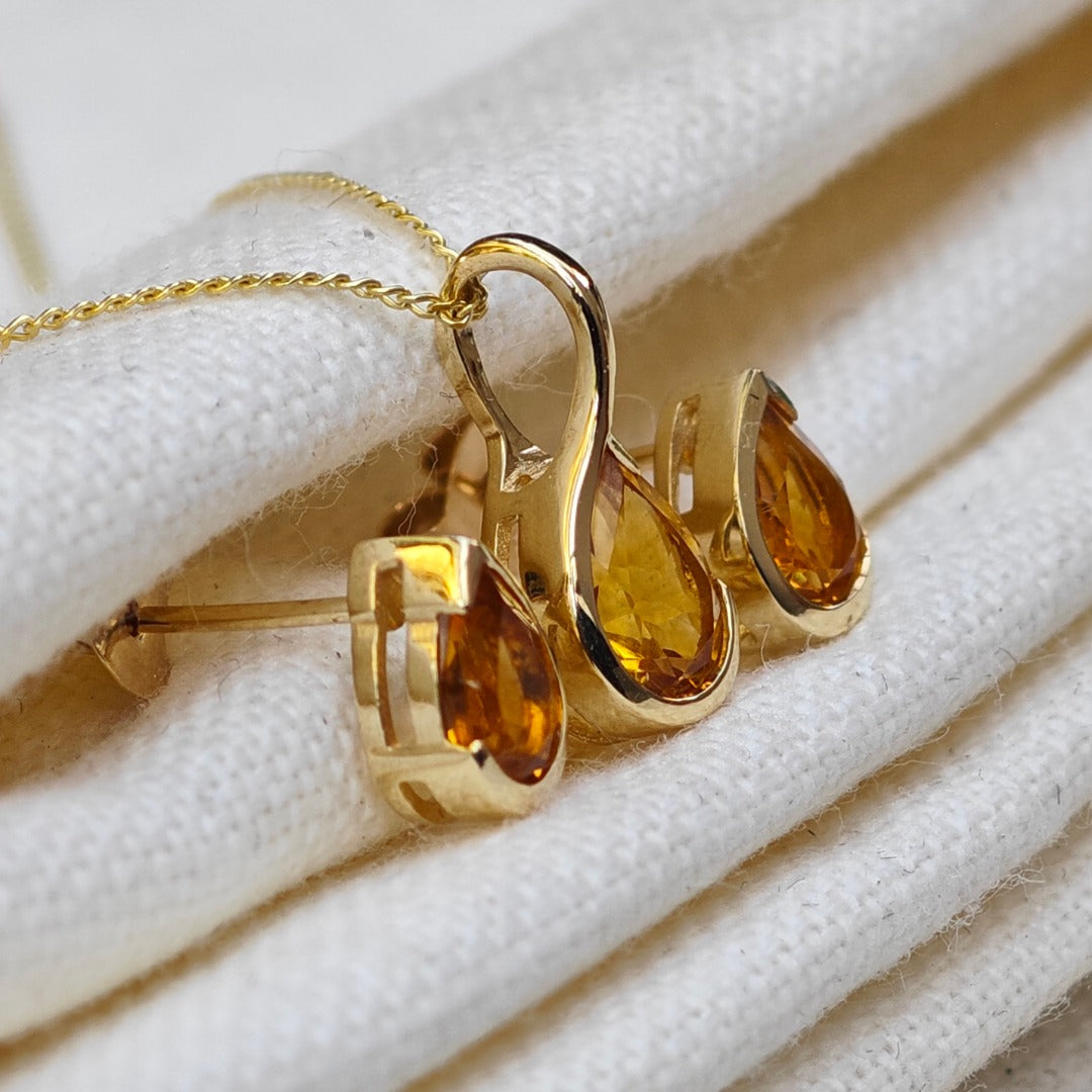 Citrine Set Pendant and Earrings 9ct Yellow Gold Infinity Loop