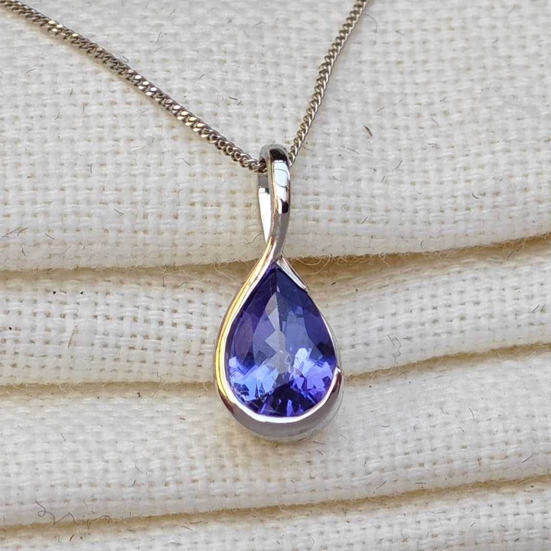 9ct White Gold Tanzanite Necklace Infinity Loop Natural Blue Gemstone