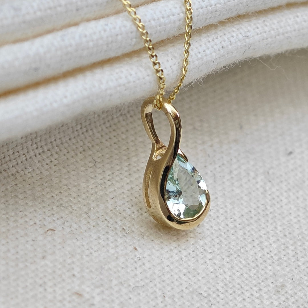 9ct Yellow Gold Aquamarine Necklace Infinity Loop Natural Blue Gemstone