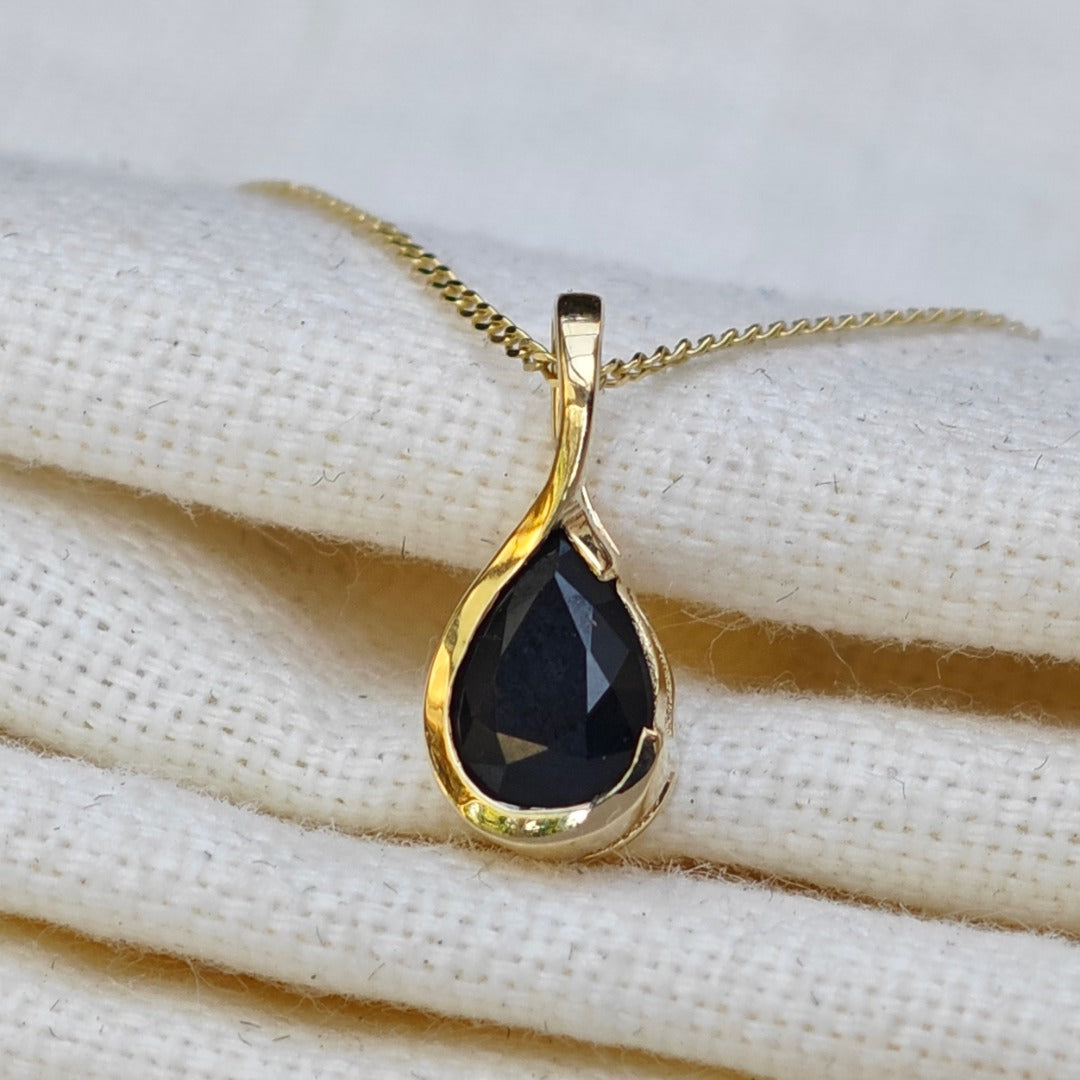 9ct Yellow Gold Sapphire Necklace Infinity Loop Natural Inky Blue Gemstone