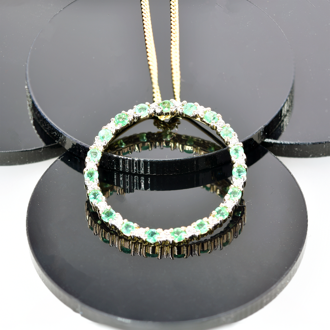 9ct Gold Necklace Diamond Emerald Circle